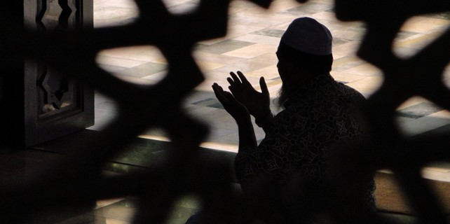 ibadet-dua-namaz-Muslim-Prayer-Islam-642x320.jpg
